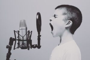 microphone_boy_studio_screaming_yelling_sing_singing_black_and_white-595225